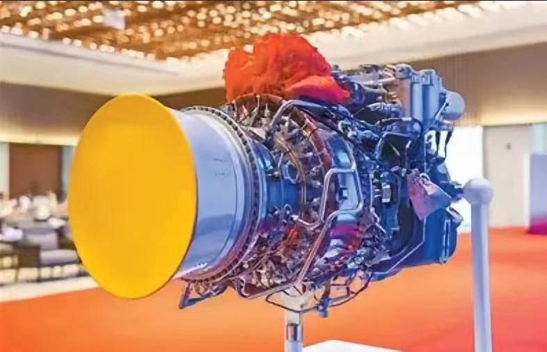 *美国估计要气炸了！刚暂停给C919卖发动机，转头就被中国的“组合拳”打得措手