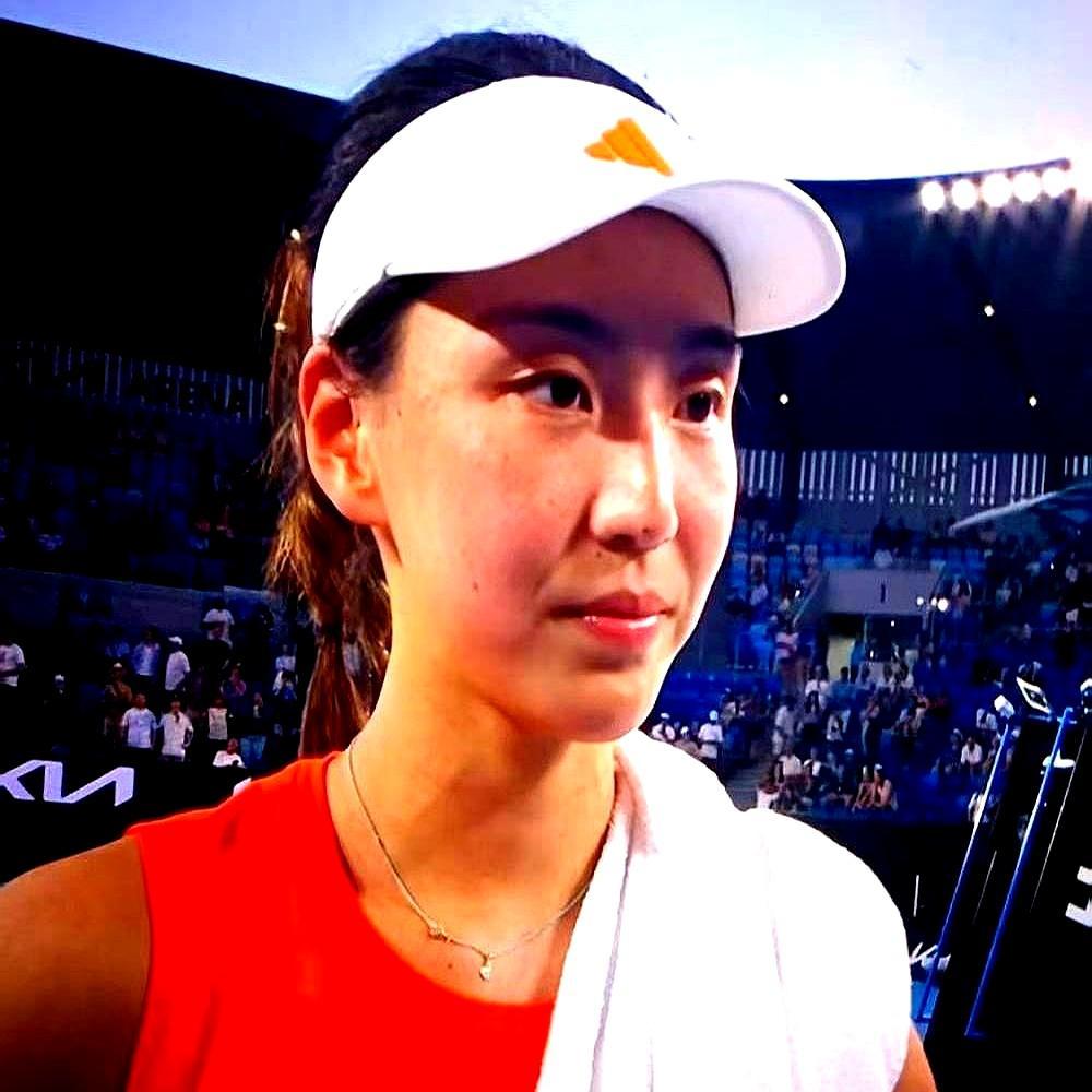 刚输掉比赛，230万奖金到账。澳网16强，职业生涯的顶峰，戛然而止。换你，