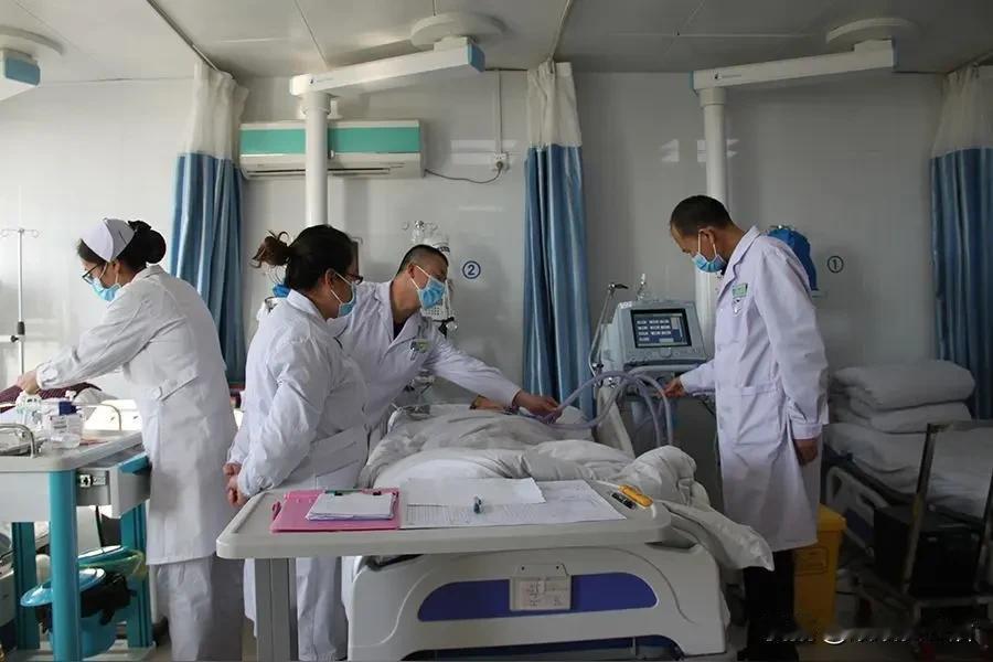 太可惜了！住我们小区的一个初中老师居然突发心梗，今天早上锻炼身体时，可能感到不舒