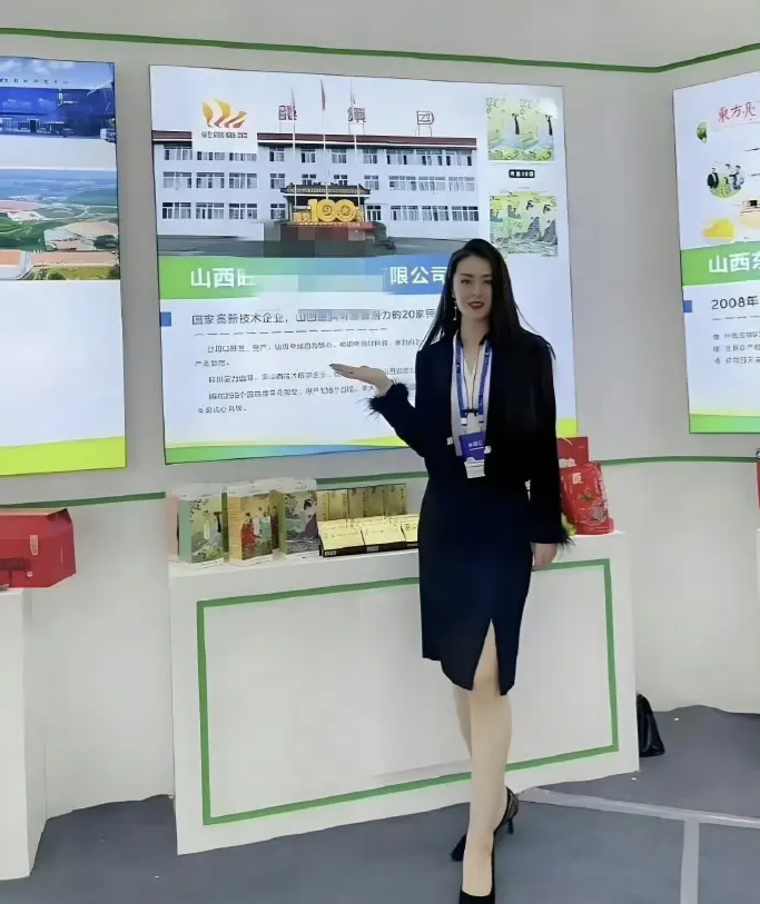 一位气质堪比李嘉欣的医药代表！