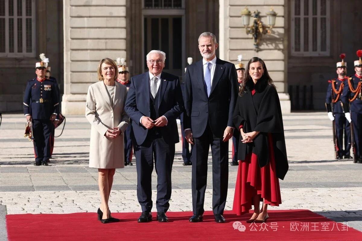 昨天德国对西班牙进行了国事访问，西班牙这一个月接访出访又接访，突然十分热闹咧