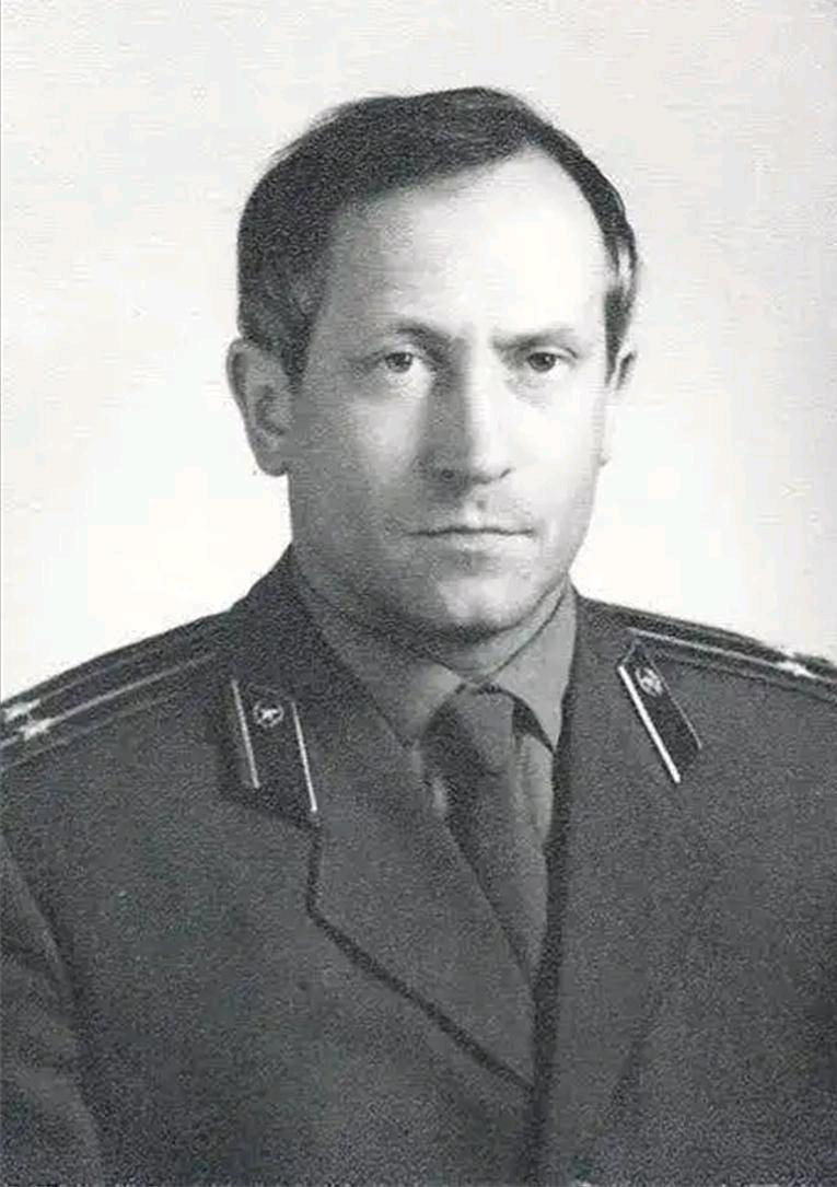 1985年7月24日，苏联一个科研代表团出访意大利，为了防止有人叛逃，克格勃还亲