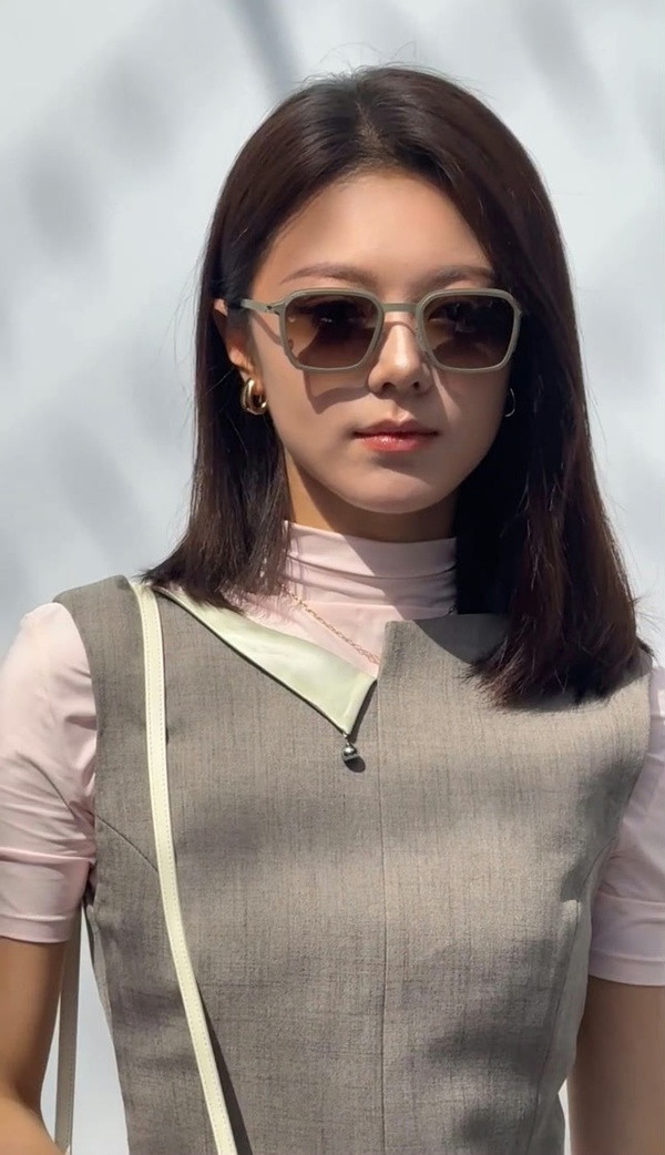 赵今麦是不是长了点肉？有点发腮了