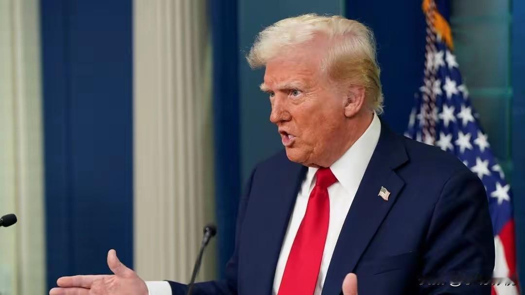 劝和彻底失败！特朗普通告全球：泰柬再不停火，就把19%关税往上加，谁也别想好过！