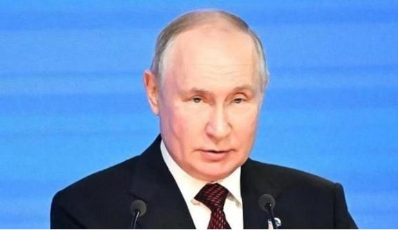 普京给了俄罗斯，三百年来最大的觉醒！中国的35万亿，力不可挡，有专家说，普京才是