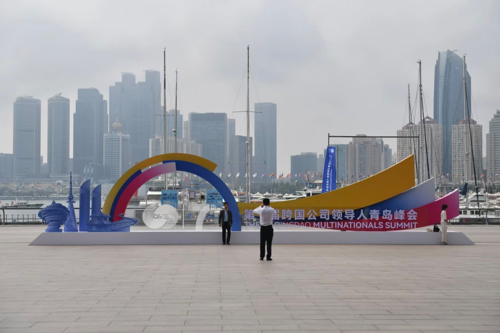 在青岛快乐得冒泡泡峰会的“朋友圈”持续扩容，合作的“含金量”不断提升，紧跟产业