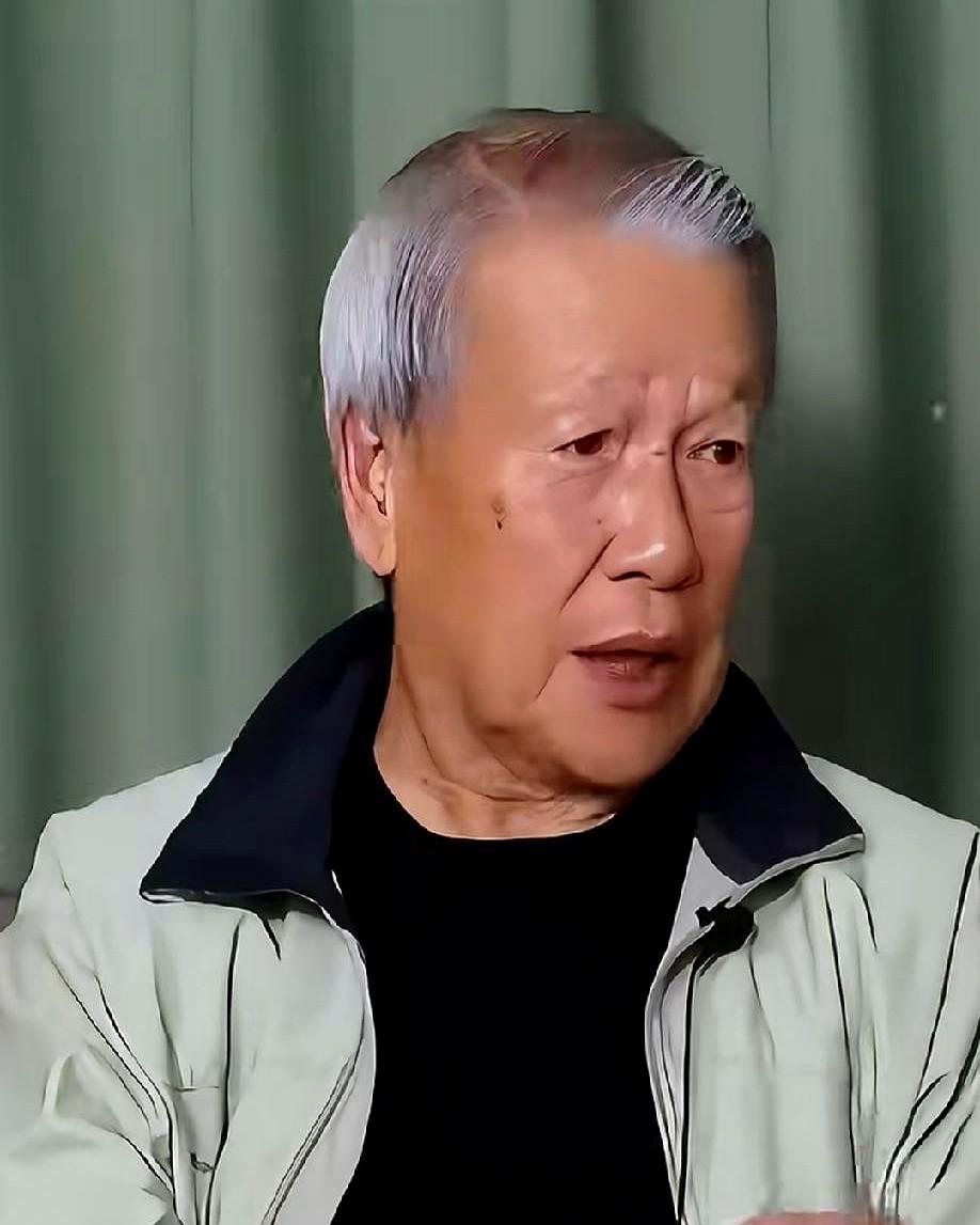 一个人在金庸武侠剧里演满17个不同角色，这不是段子。最近80岁的香港老演员刘