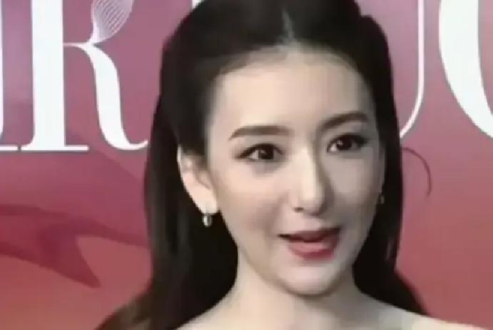 现在全网最尴尬的人，估计就是郭富城了。2026年9月1日，香港第三届时装荟