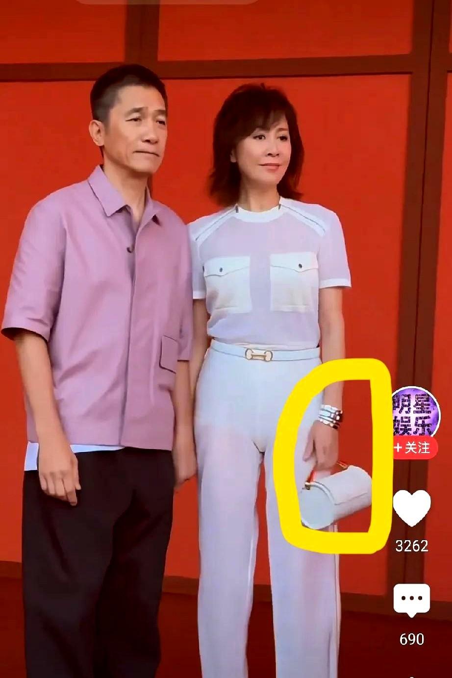 刘嘉玲估计怎么都没想到，自己都一把年纪居然又火了。这回倒不是因为演技，而是她