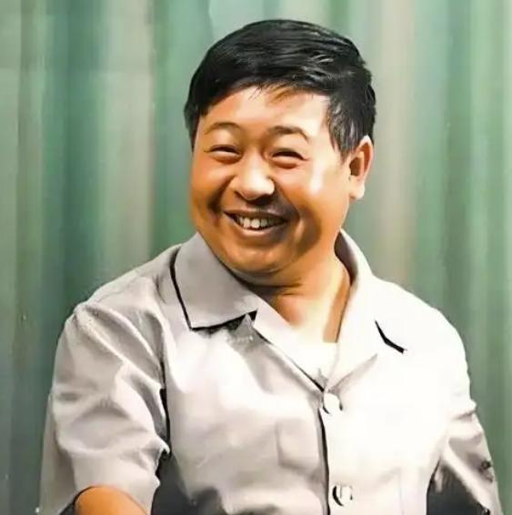马季够不够相声大师的资格？在他去世后，姜昆、冯巩等弟子曾折腾给马季一个相声大师的