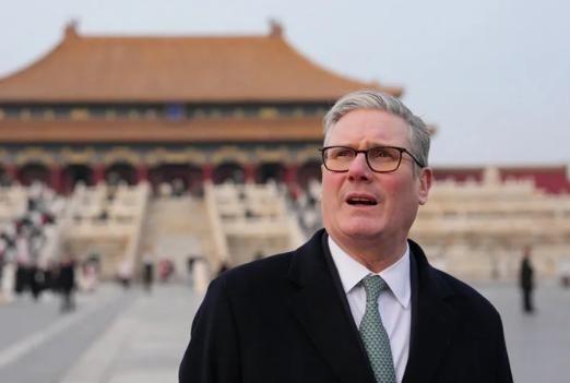 中英关系要彻底变天了？5月8日，英国政坛同时爆出两条震撼消息！一边是首相斯