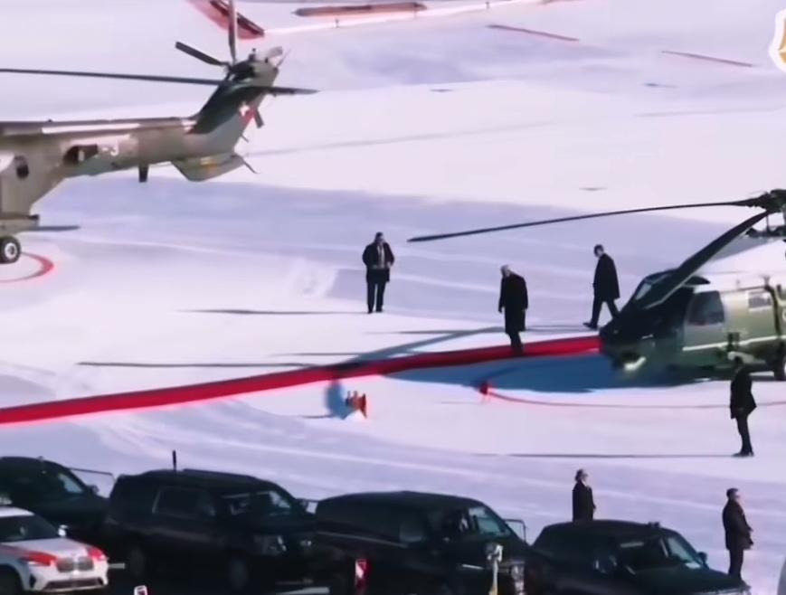 昨天特朗普可谓尴尬到了极点！话说瑞士也是够绝的，都说来者是客，但特朗普下飞机的