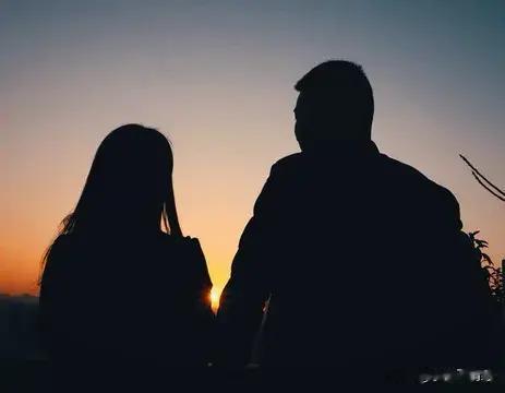 中年夫妻,男人越喜欢跟你争输赢,越说明了这3个问题