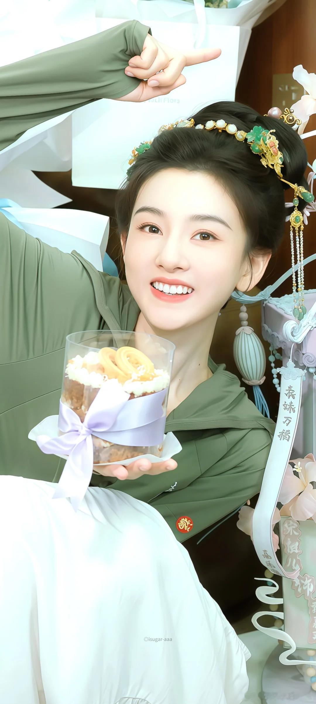 宋祖儿宋祖儿🍃🍈💐不笑的时候清冷感美人，笑就是甜甜小蛋糕🧁就这个甄