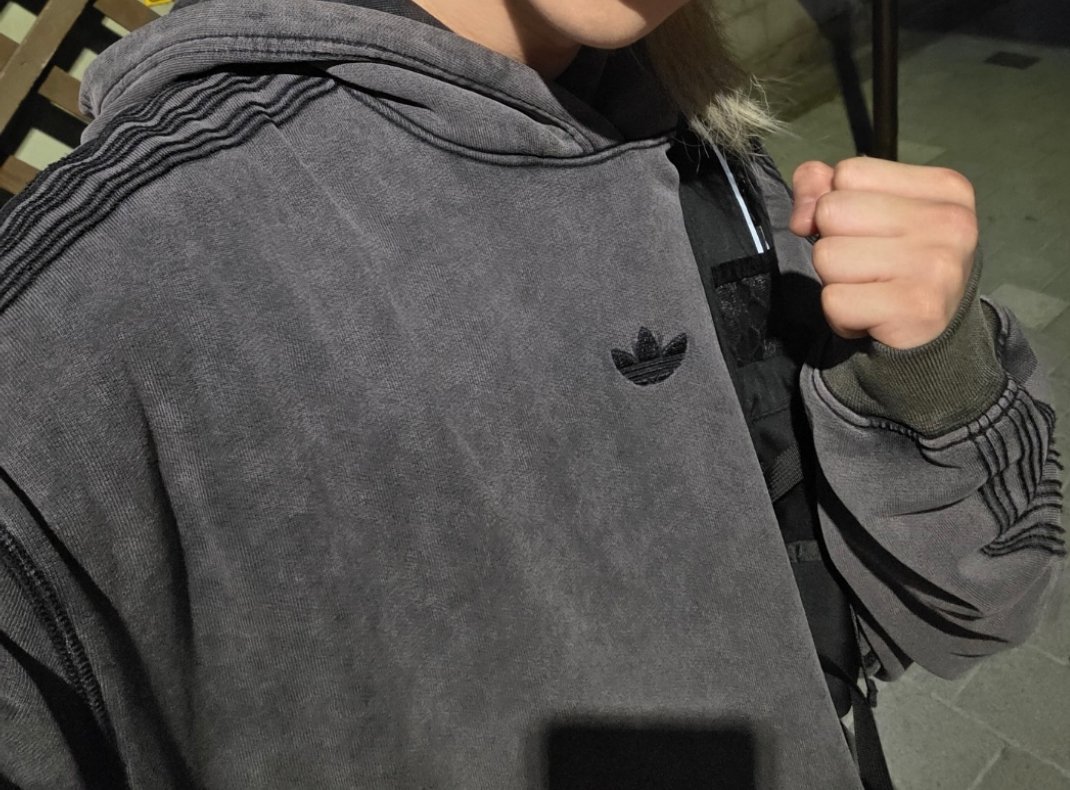 小姐姐不经意露出☘️​​​