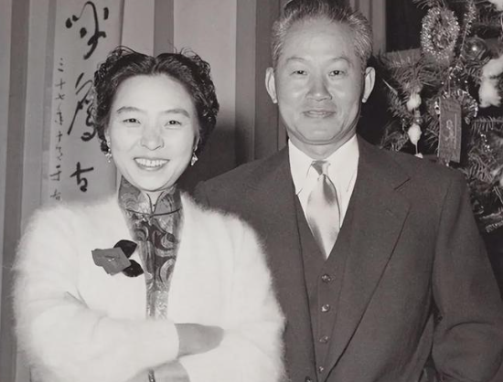 1951年，孙立人刚进被窝，发现躺在床上的竟是护士张梅英，孙立人气急败坏的说“你