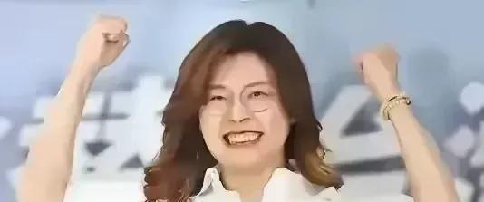除了郑丽文外，罗智强也宣布加入竞争蓝营主管阵线。个人观点郑丽文还是比较适合。理
