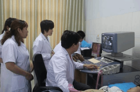 孕妇产检孩子有问题, 这个明智的选择, 医生竖起大拇指