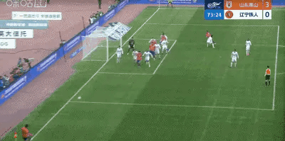 第3球来了！泽卡踢空门，山东泰山3-0辽宁铁人！今天下午进行的中超联赛首轮，山