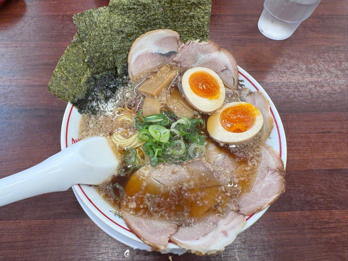 我的午餐🍜三个主食嘿嘿😈拉面配炒饭配饺子😏✨✨你们是不是不会这样吃？[抱一
