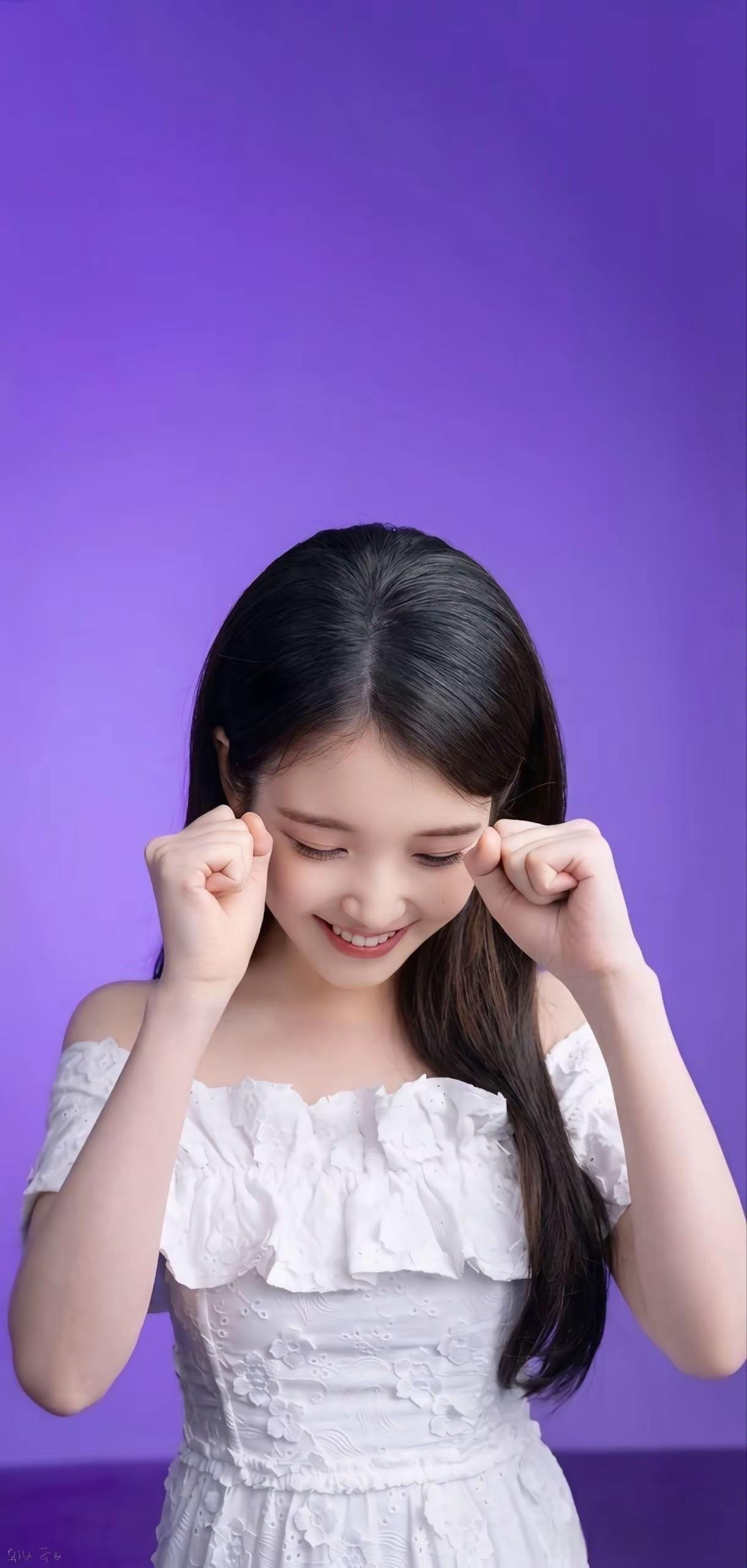 李知恩高清壁纸。IU