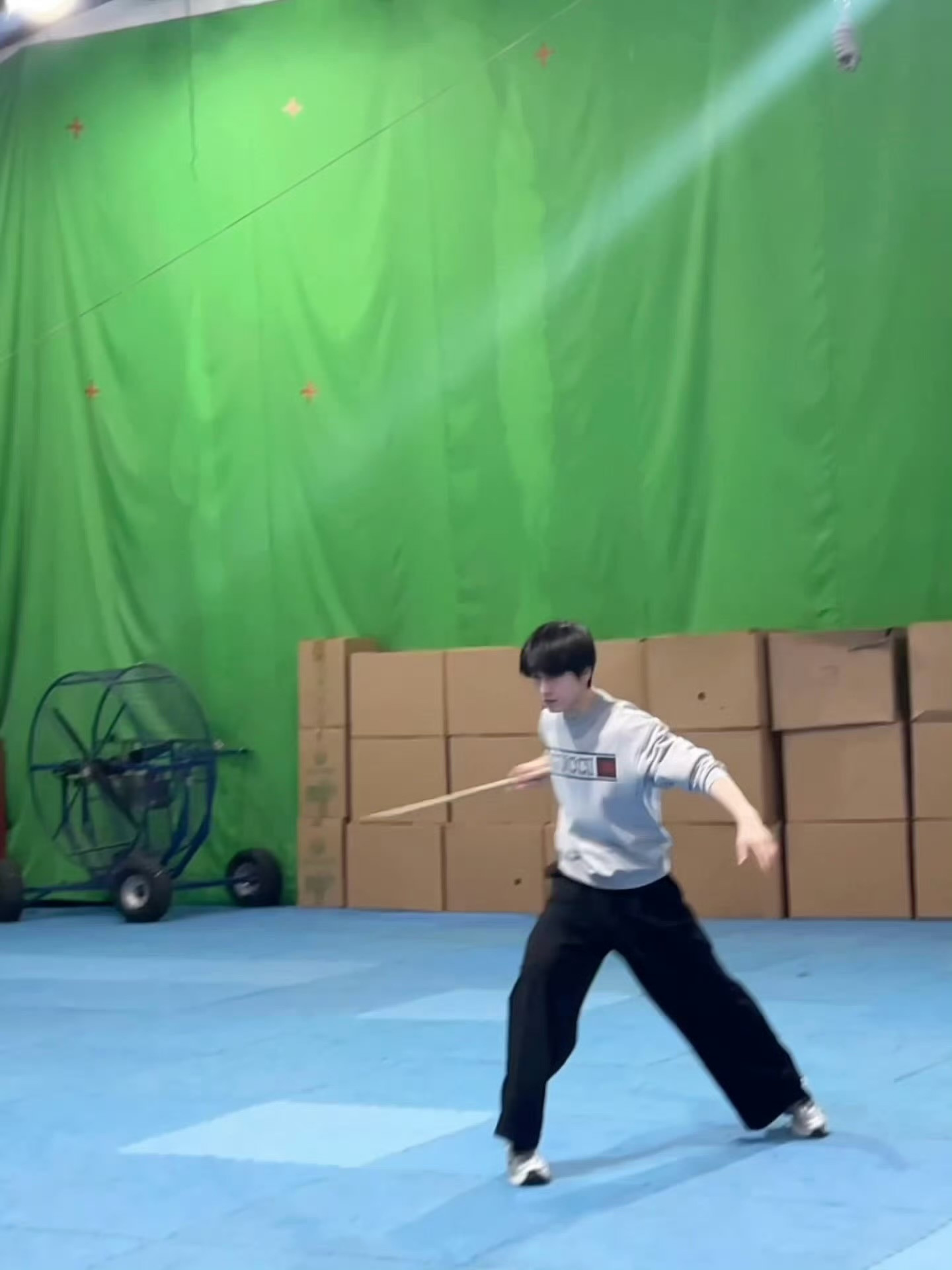 张凌赫✖️谢征武训影记📷