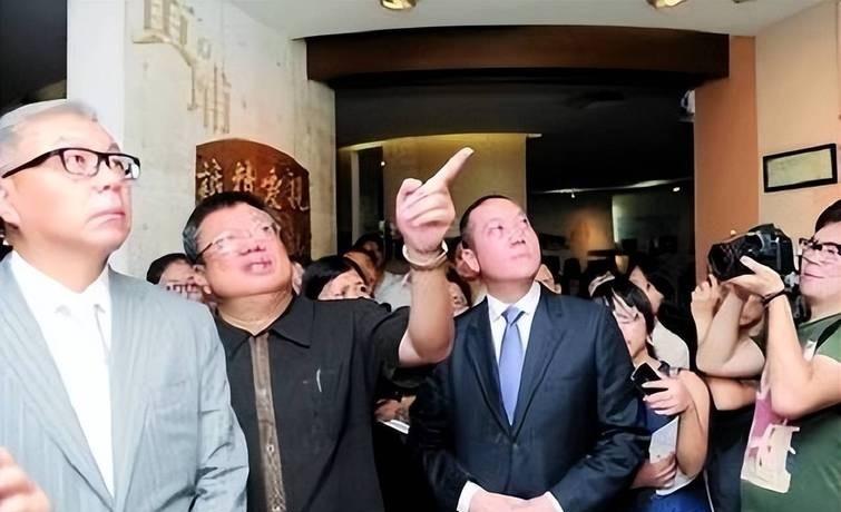 最近蒋家又传出新动静，蒋家第四代后人、蒋经国嫡孙蒋友松公开站出来喊话，要把蒋介石