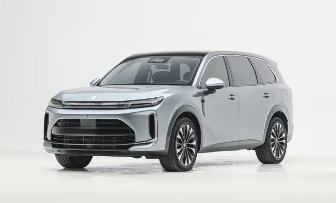 全系标配华为乾崑华境S内饰官图发布4月7日开启预订根据官方发布的内饰图来看，新