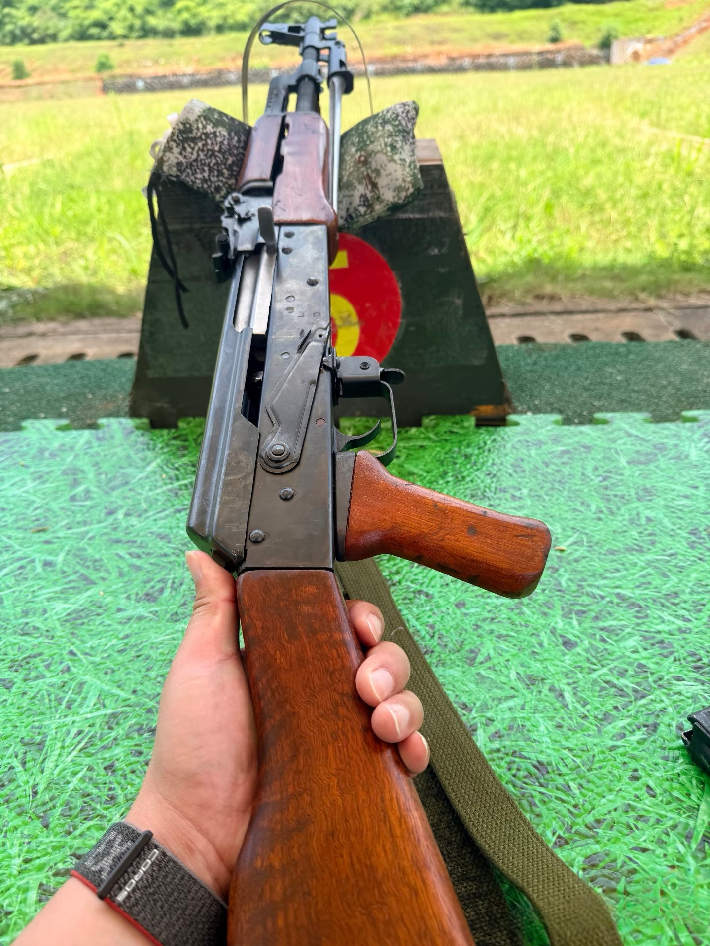 民兵训练还是用五六式。