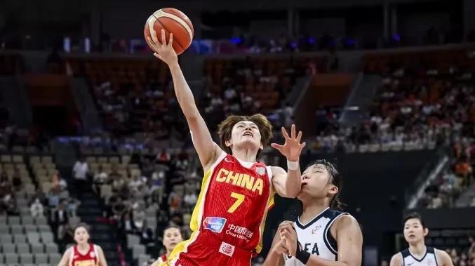 女篮亚洲杯季军争夺赛，中国女篮101:66大胜韩国女篮收获季军，不得不承认的四个