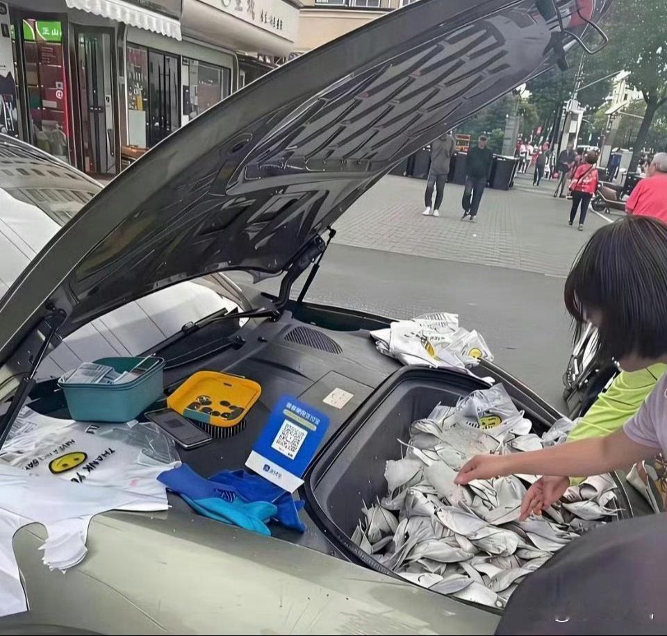 雷军要是看到这一幕，也欣慰了吧，终于有人懂他了