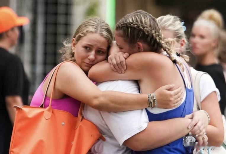 美国得州洪水已超100人死亡，白宫甩锅：是天意‼️引众怒美国的舟洪水已致上百人