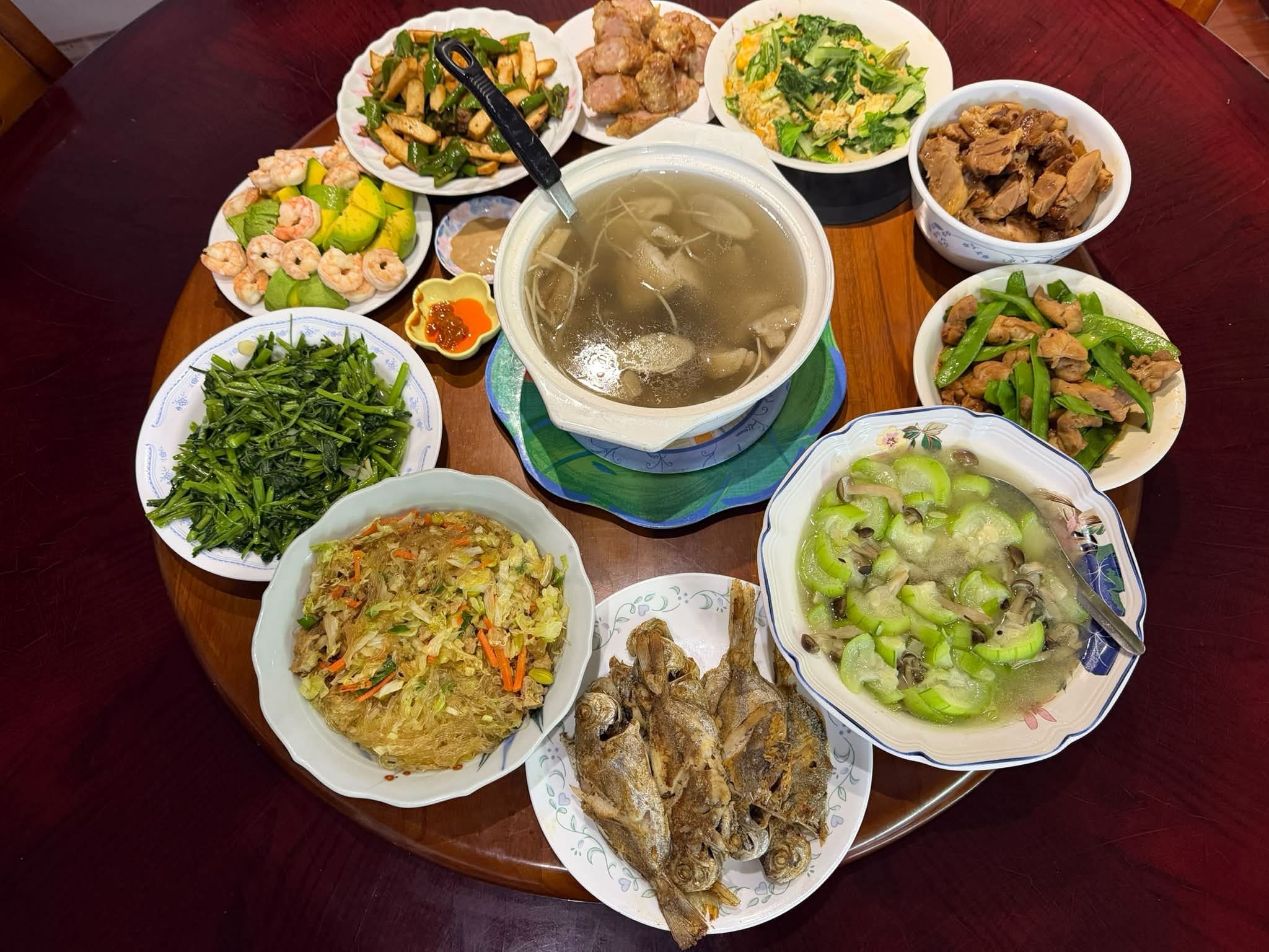 日常的午餐+家人的便當。餵飽一家老老少少的胃！​​​