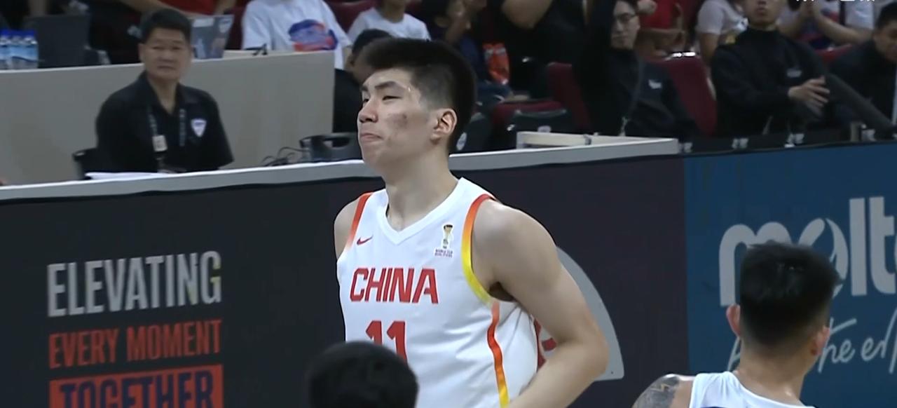 3月1日下午，中国男篮与中国台北男篮进行一场小组赛。上半场结束，中国队50比5