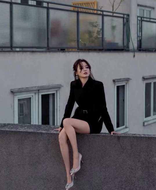 辛芷蕾巴黎时尚大片来袭