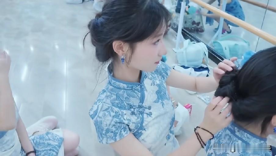 这旗袍挺不错哦