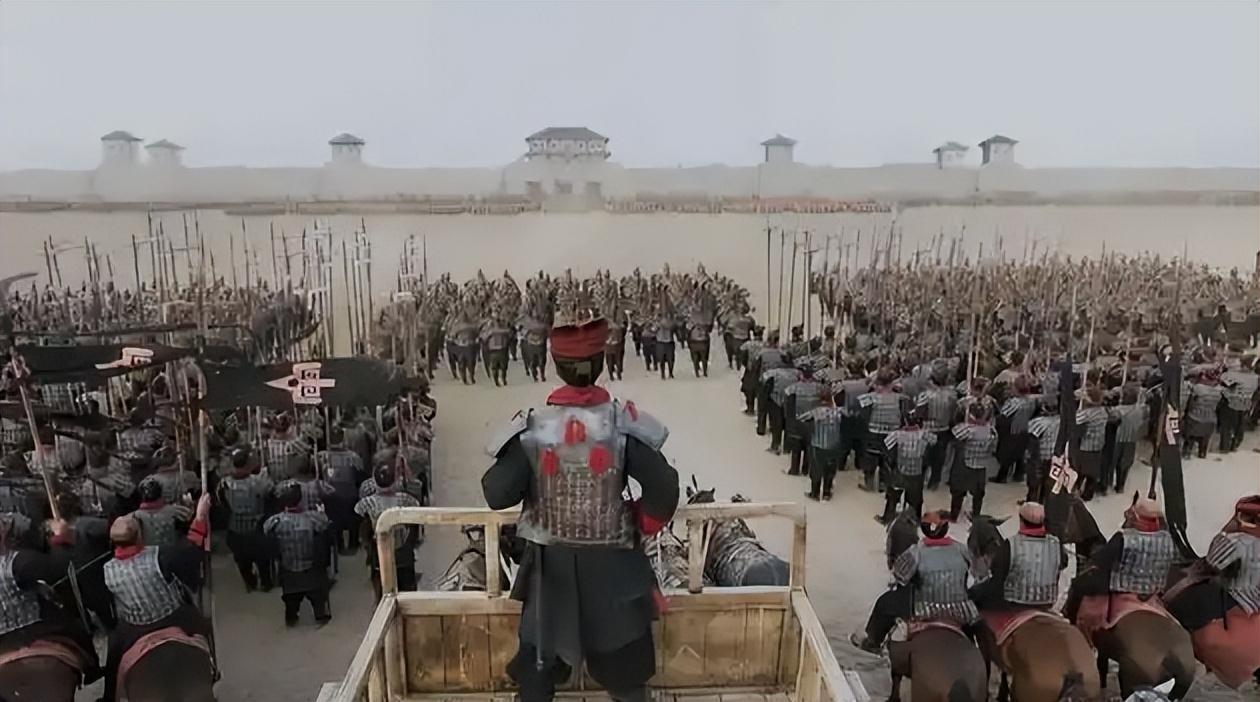 冷兵器时代都是近身肉搏，第一排阵亡率极高，为何还有人站前面？在那个刀剑无眼、血