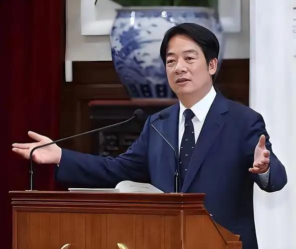 “中国台湾海巡署”这六个字，让台“海巡署”彻底破防了。海上舰船碰面喊话，原本