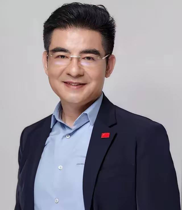 好多人评价大善人陈光标是稀奇古怪之人，我觉得确实有点稀奇。从两件事上就能看出，