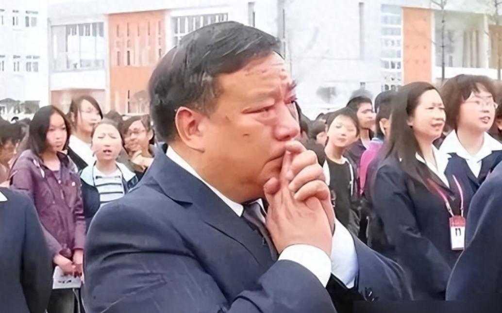 科学都无法解释！2008年，正在绵阳出差的叶志平，感受到剧烈摇晃的他疯了似的往学