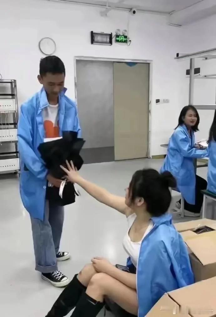 不求天长地久，只要一夕拥有