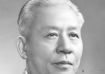 在这举国上下，家家团园欢聚，人人笑逐颜开的除夕之夜，我们由衷的致敬刘少奇！今天的