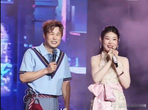 小沈阳女儿控幽默艺人变身温柔老爸，小沈阳满心满眼都是女儿，细心照料她的成长点滴