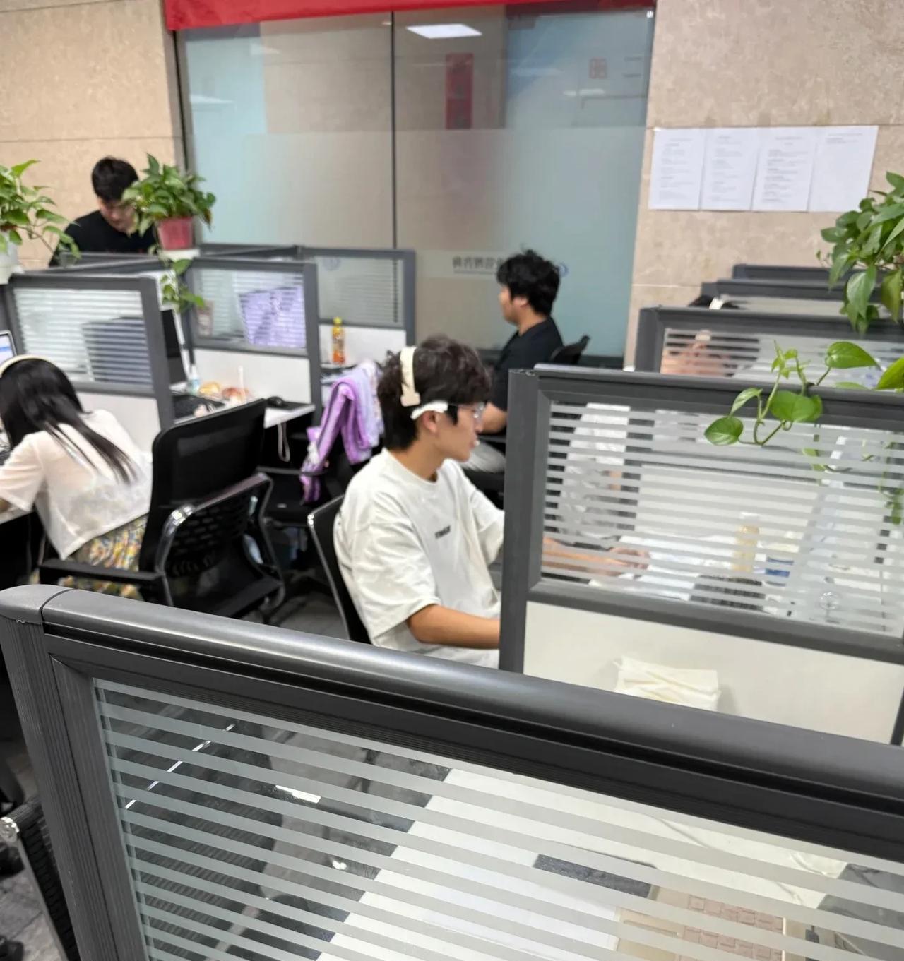 为什么在职时即便再好的同事，离职后都不咋联系了？不是人走茶凉，而是从你离职的那一