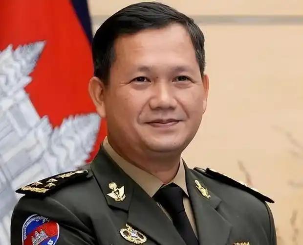 谁能想到，柬埔寨首相洪马奈，直接把桌子给掀了。他干了上任以来最狠的事：一口气