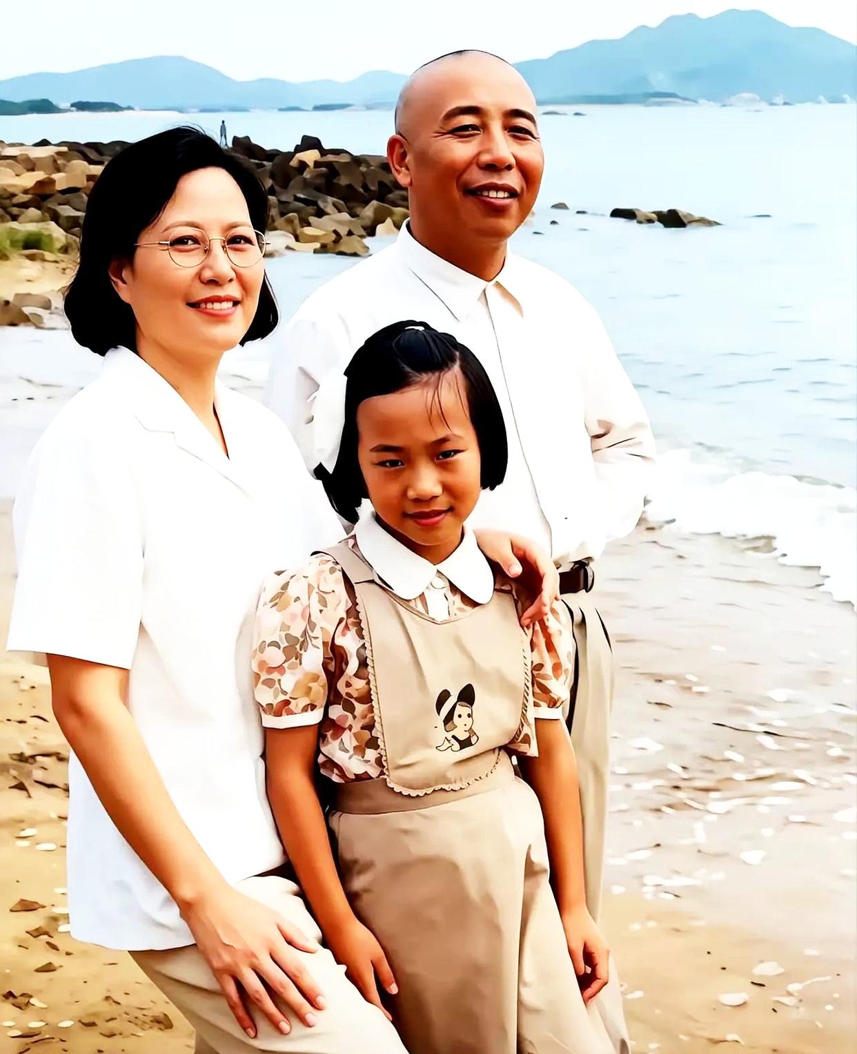 1972年，经组织批准，宋时轮同小姨子郑晓存结为夫妻。郑晓存是宋时轮第二任妻子郑