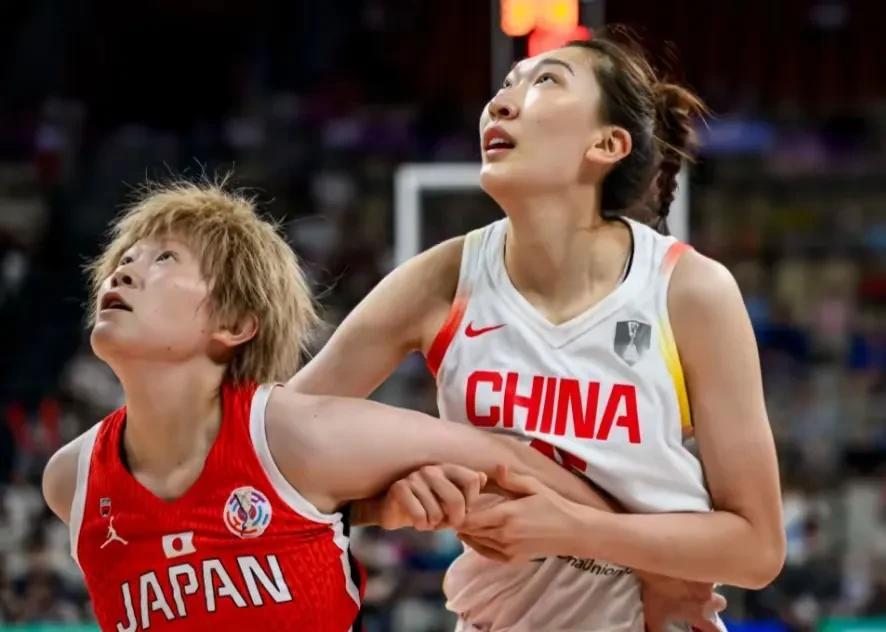 难以置信！中国女篮81:90惜败日本，我发现3个无奈的事情。这场球看得人手心直