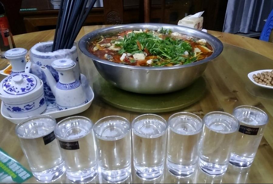 酒量越来越小了！过完年，已经50岁了，突然发现自己喝酒后晕的时间越来越长，而且