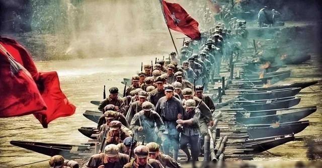为什么说，四渡赤水堪称神来之笔，古今中外难寻类似战例？彼时，40万国军将仅3