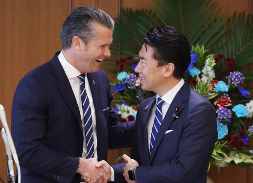 中日关系恶化之际，反华的小泉做出一个重大决定。日本媒体今天（12月6日）披